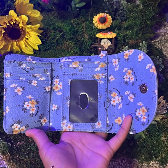 Small light blue floral handbag - Picture 4 of 4